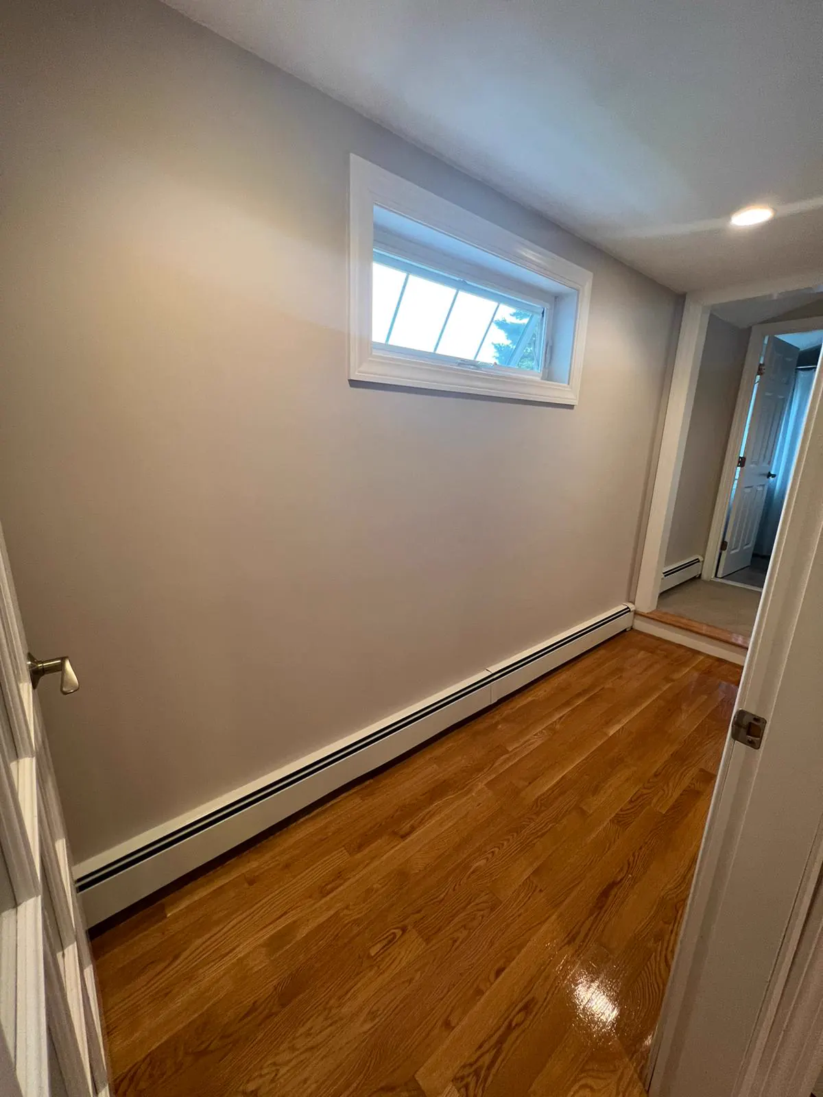 Real hallway and hardwood cleaning result